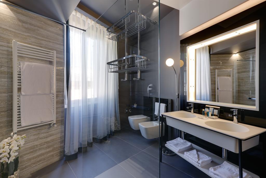 Stendhal Luxury
