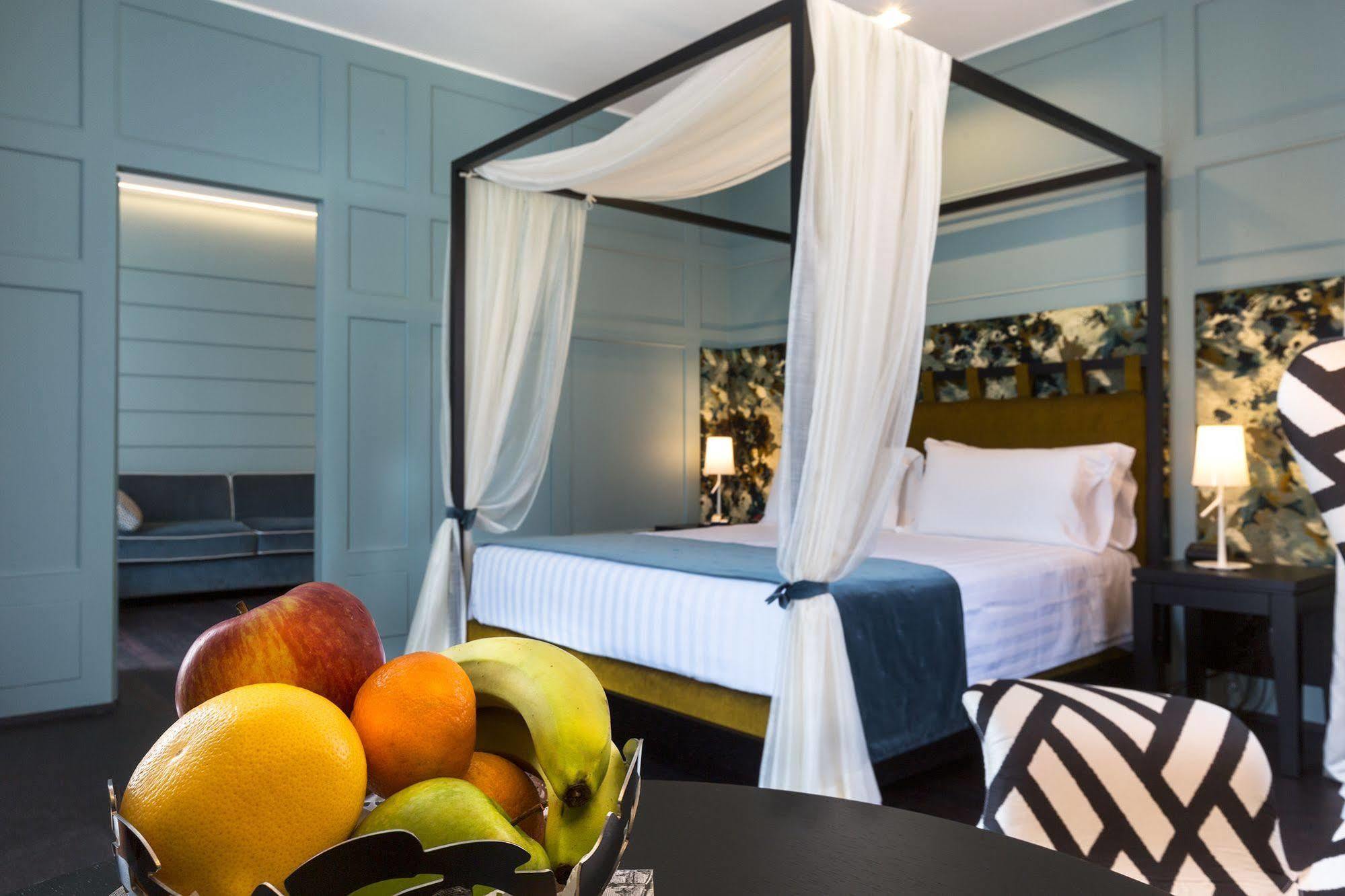 Stendhal Luxury