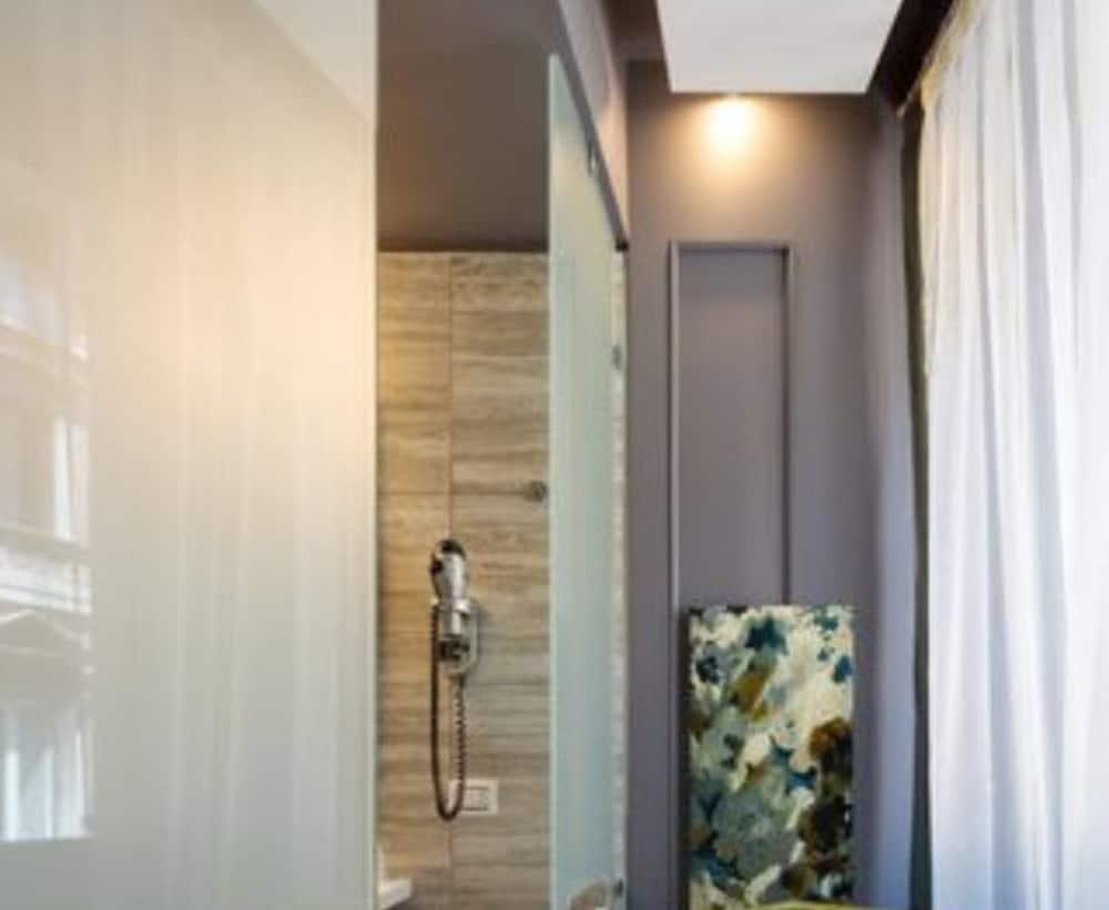Stendhal Luxury Suites 4* Roma